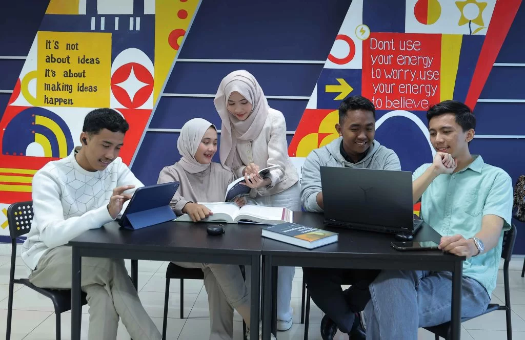 Tentang Business Management